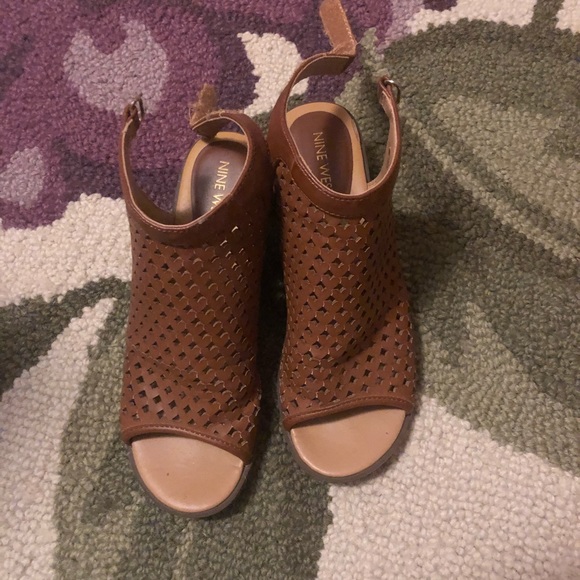 Brown leather shoes - Picture 2 of 2